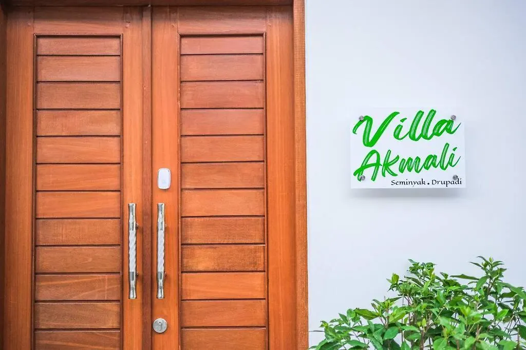 Villa Akmali Seminyak Drupadi 2 Bedrooms W/Pool 5Mins To Beach