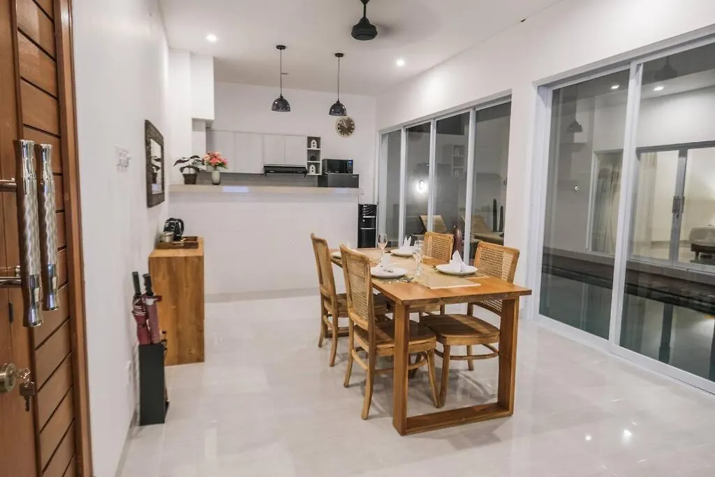 Villa Akmali Seminyak Drupadi 2 Bedrooms W/Pool 5Mins To Beach 0*,
